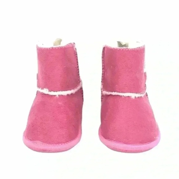 Rileyroos Caters Baby Booties 18–24M Hot Pink Suede Walker Shoes NWT Flexible - Picture 3 of 16